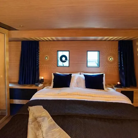 Botel Blue Motion Medienhafen
